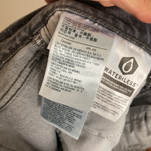 Levi's Jeans Womens 27 x 28 Gray Wedgie Fit High Rise Taper Leg - Picture 11 of 14